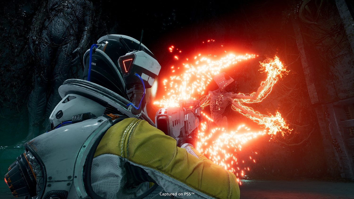Returnal [PS5, русская версия]